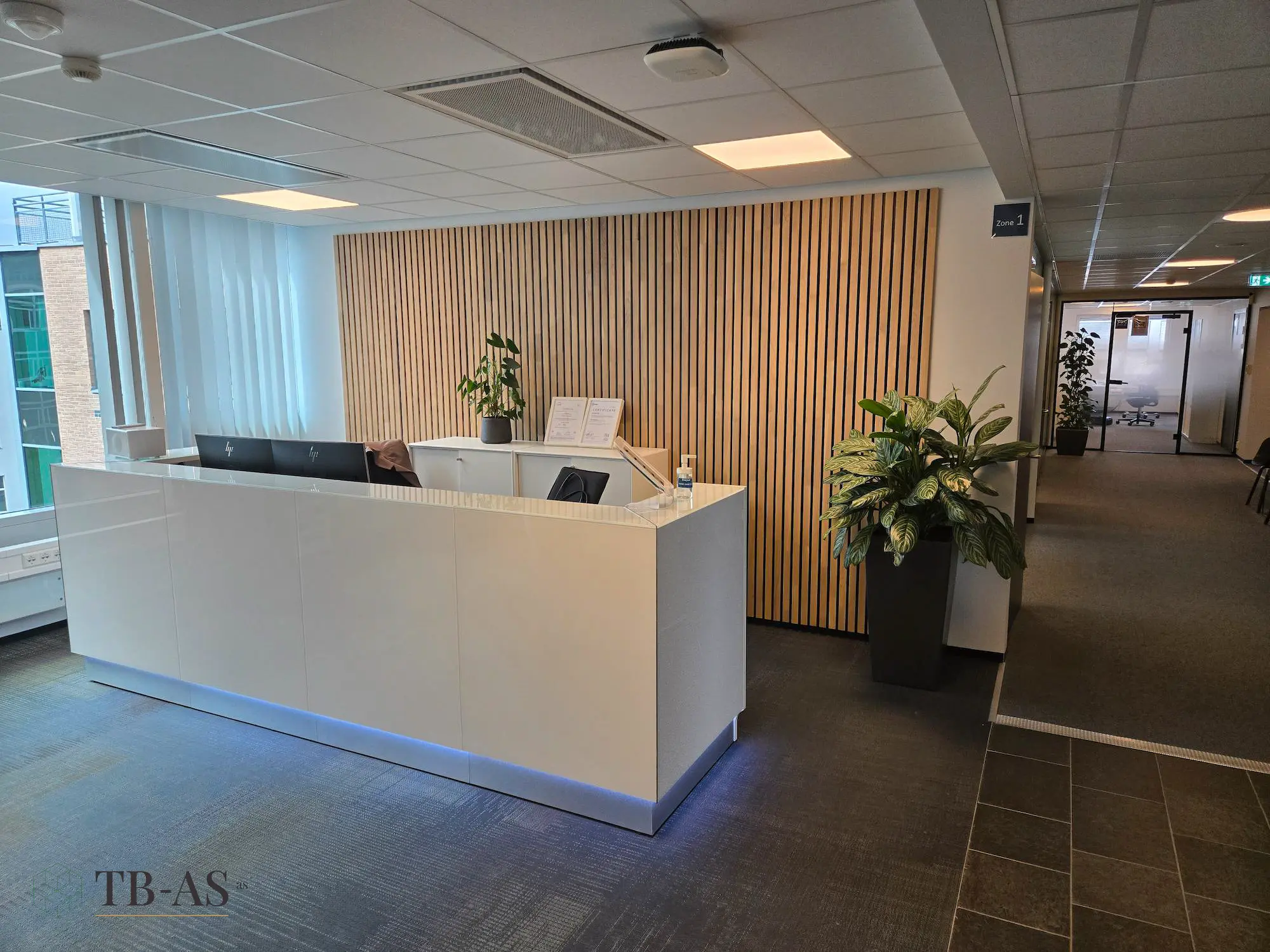 TB-AS Interiør detaljer, resepsjon